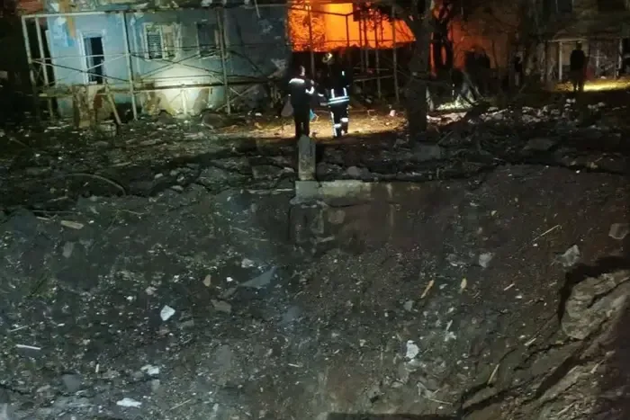 Зеленський пояснив, чому Росія вдарила саме касетною ракетою по центру Києва