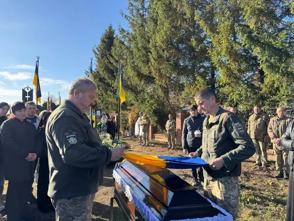 Загинув ще у вересні 2024-го: на Волині попрощалися з воїном Віктором Атосіним (фото)
