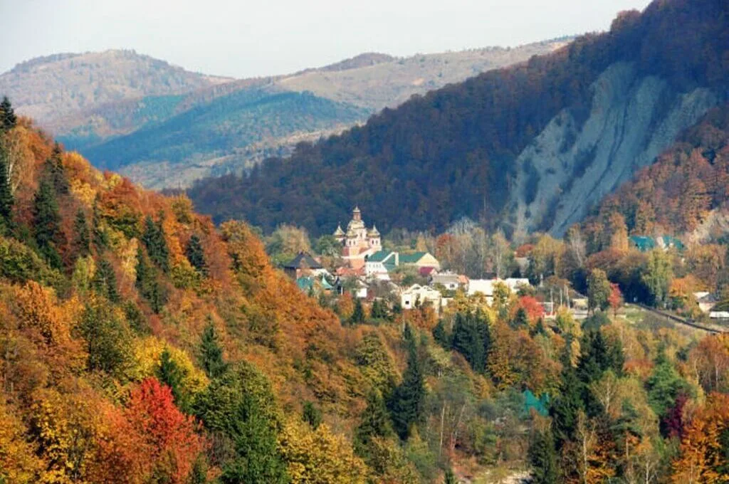 Куди поїхати в Карпати восени? 1