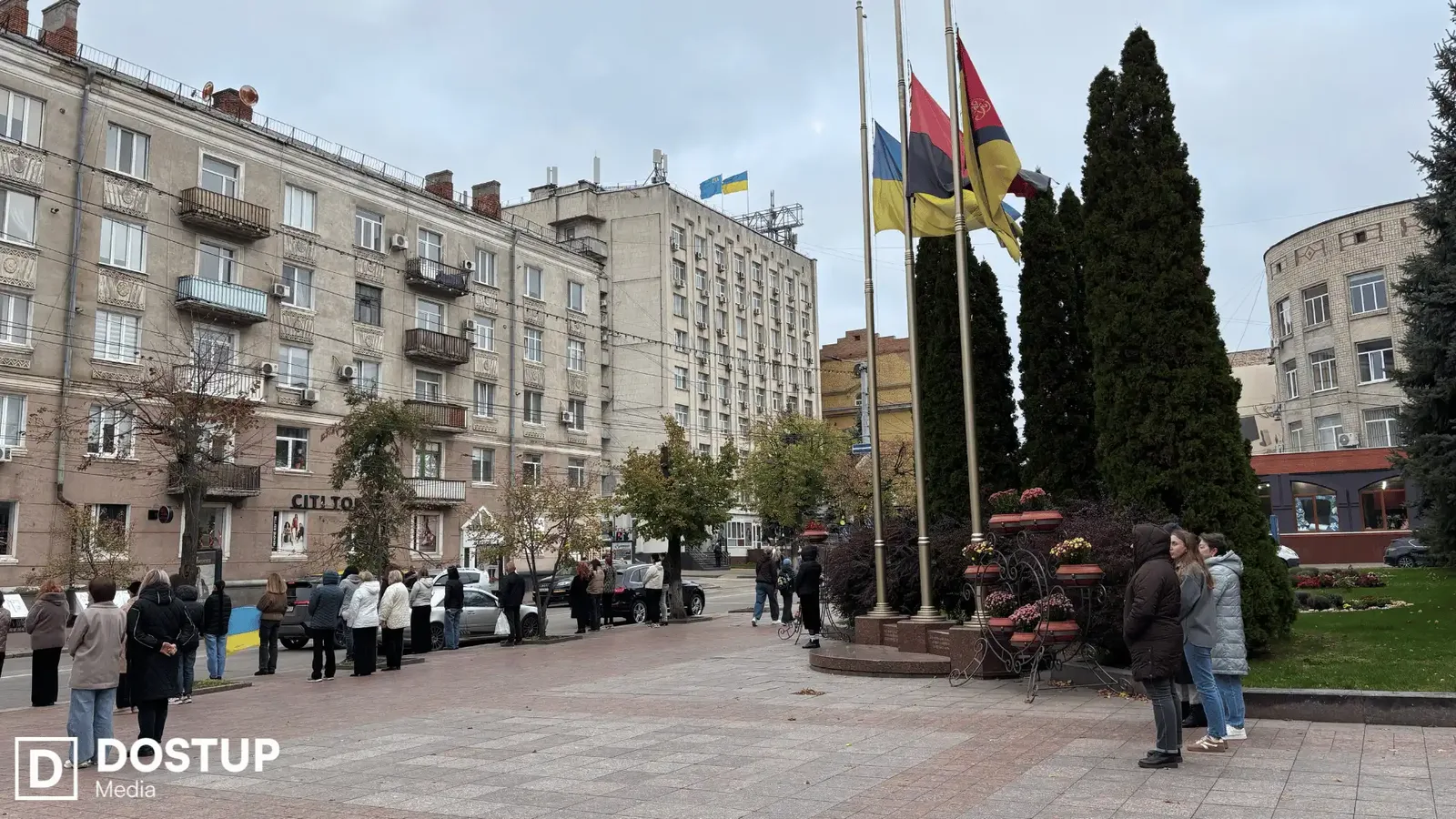 Траурний кортеж проїхав у Кропивницькому 20 жовтня. Він не зупинявся у центрі міста через повітряну тривогу