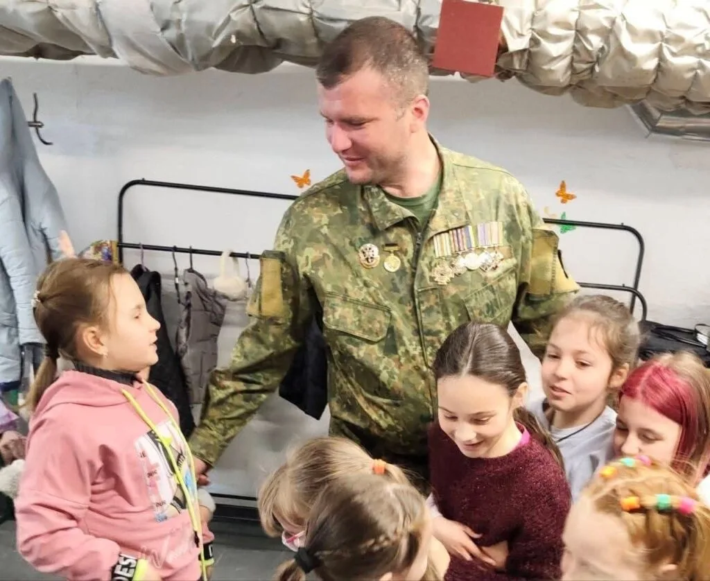 За півтора року Данило Качура провів близько 250 зустрічей зі школярами.