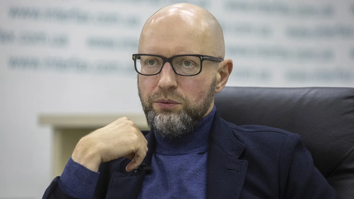 Пауза в ударах по НПЗ за тиждень до виборів у США позбавила б Трампа приводу звинувачувати Україну, вважає Яценюк