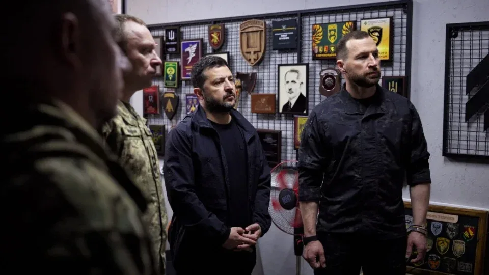 «Сотні тисяч воїнів стоять щитом, щоб Україна залишалася нашим домом»: звернення Президента з нагоди Дня захисників і захисниць України 