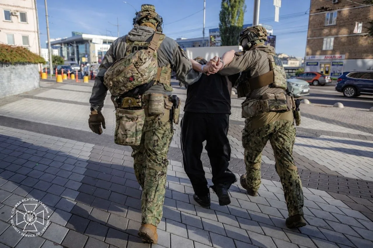 СБУ затримала 18-річного агента рф, який коригував удари по Одесі та Дніпру й готував теракт у Києві - 21.10.2026