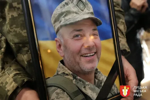 У Луцьку попрощалися з полеглими воїнами Володимиром Крачуновим та Валерієм Чайковським (фото)