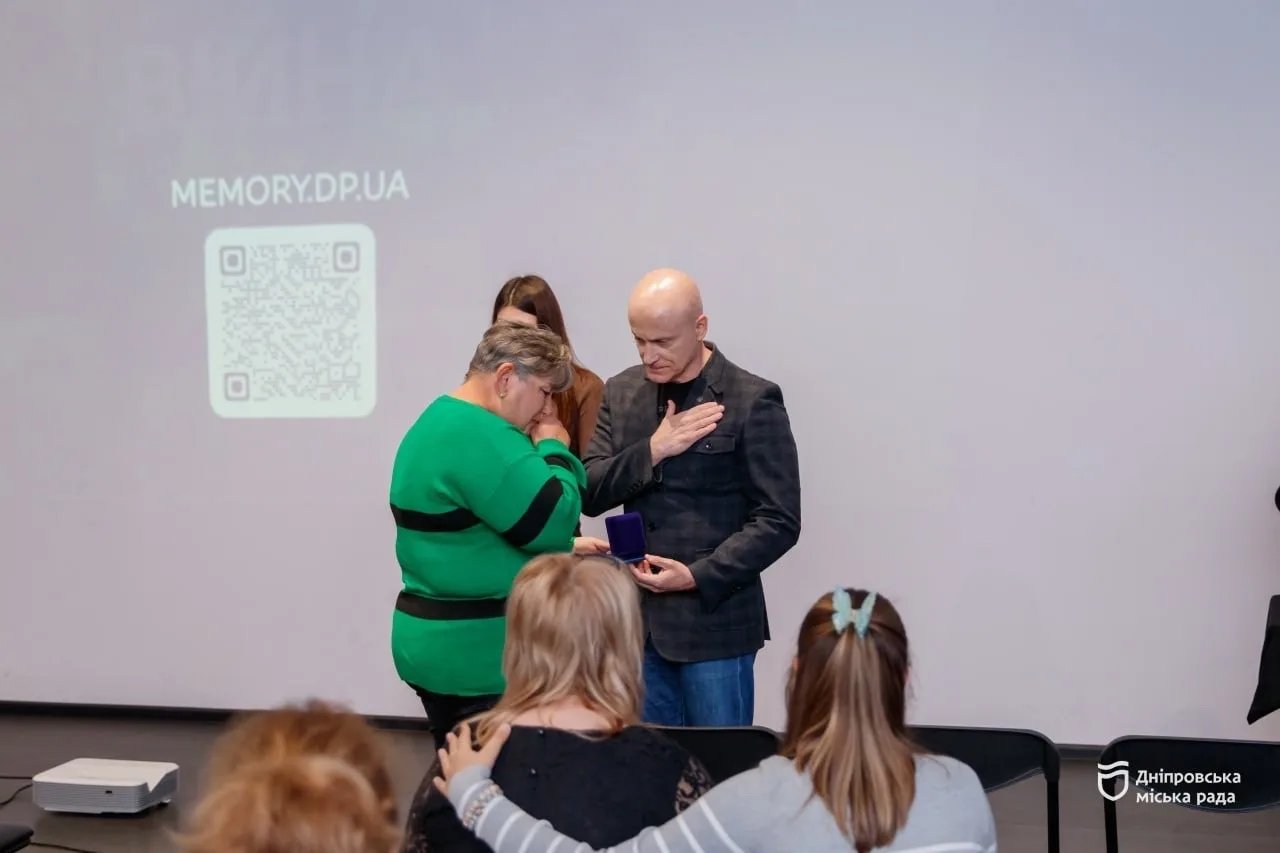 У Дніпрі посмертно відзначили 14 захисників України медалями «Захисник Вітчизни» - 13.10.2026