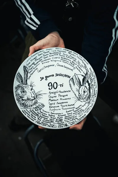 "За двумя зайцами" — фильм Госкино 90-х годов