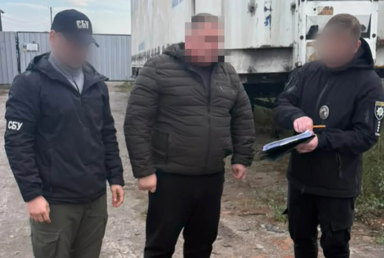 Довічна інвалідність за $10 тисяч: на Київщині затримали директора лікарні та двох посередників
