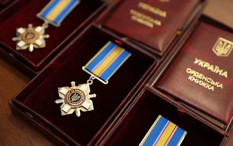 Трьох освітян з Донеччини відзначили державними нагородами до Дня працівника освіти