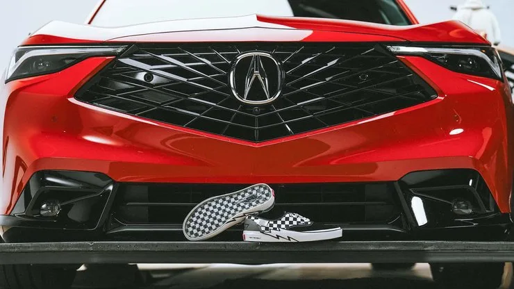 Автомобиль 2026 Acura ADX CZ-77