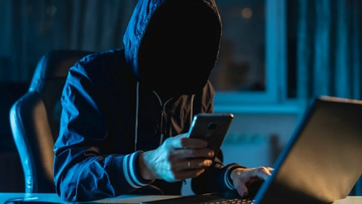 Житель Чернігівщини хотів придбати інвертор, а втратив 69 тисяч гривень