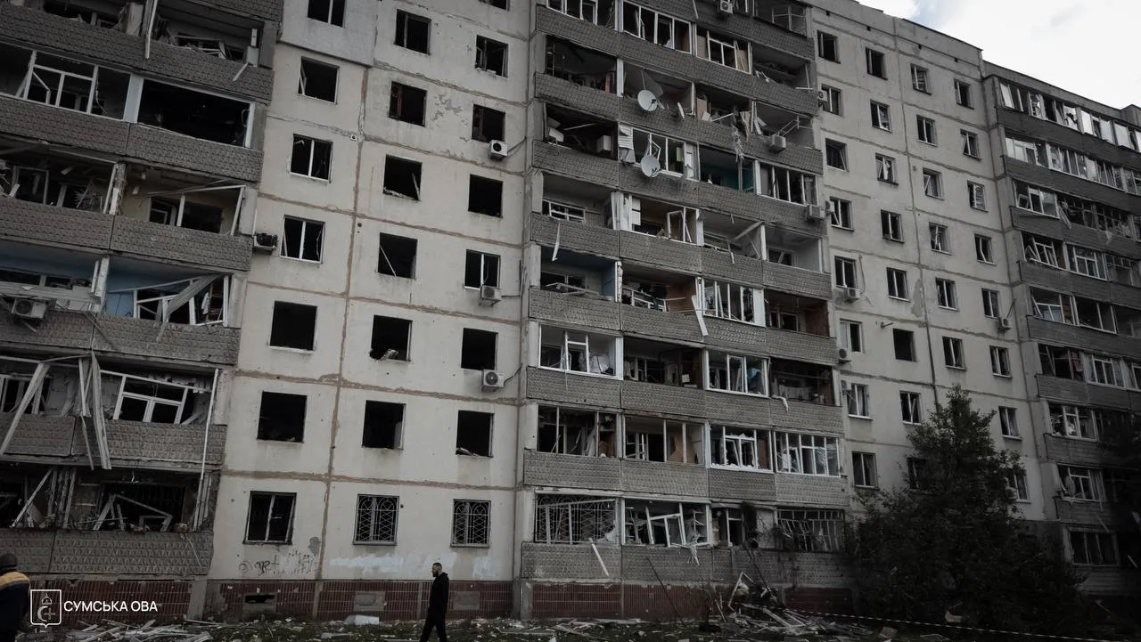 Ворог випустив п'ять КАБів по Сумській громаді: поранено щонайменше п'ятьох людей