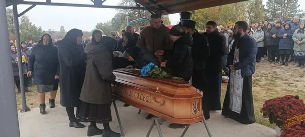 Життя обірвав ворожий дрон: на Волині &nbsp;попрощалися з воїном Віталієм Левчиком (фото)