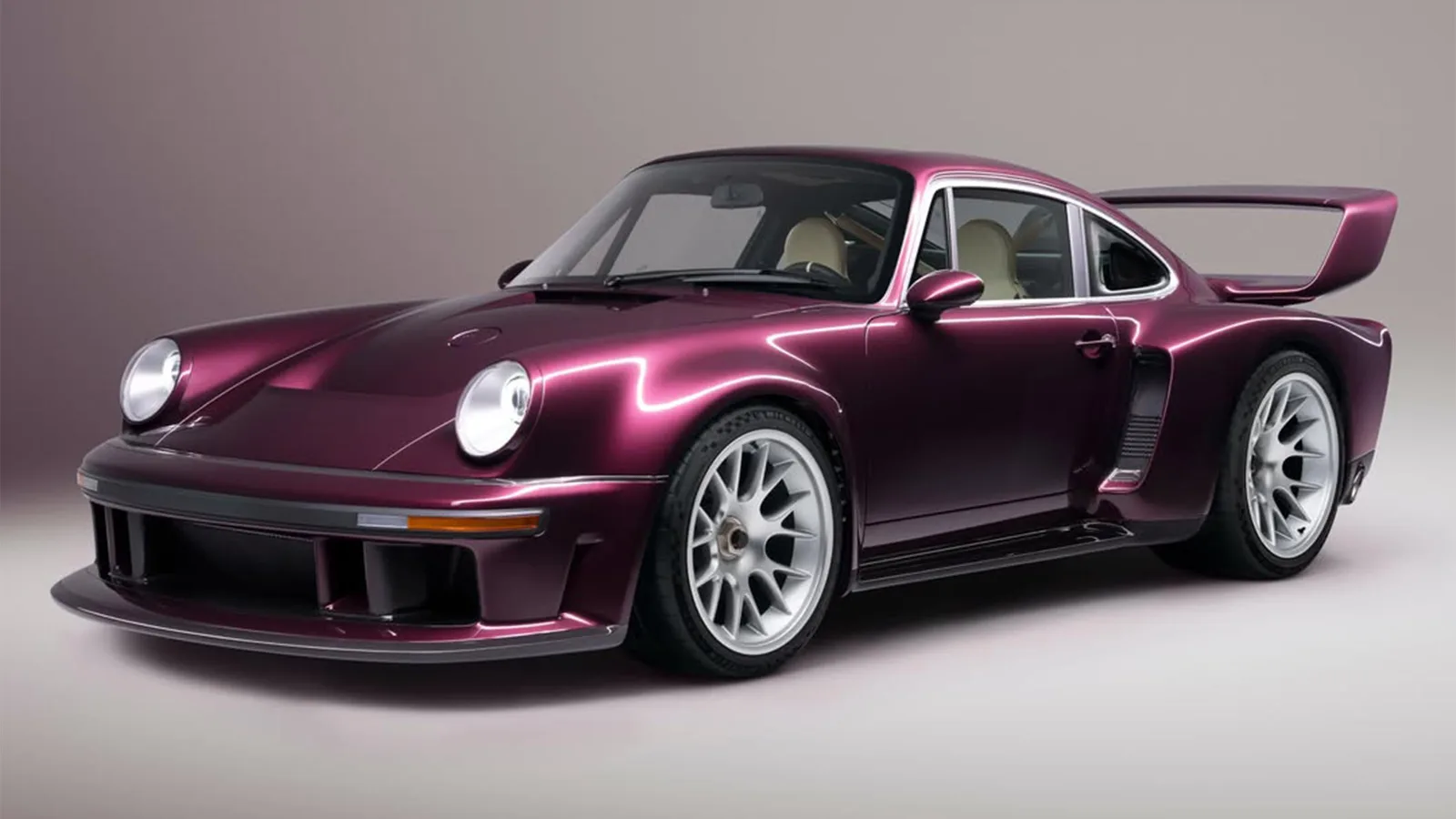 710 сил и механика: Singer показал углепластиковый 911 DLS Turbo в цвете Amethyst