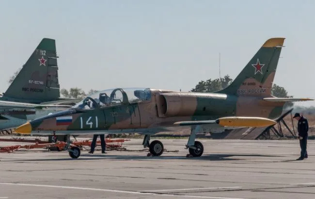Який вигляд має аеродром "Маринівка", де Україна знищила Су-34: супутникові знімки