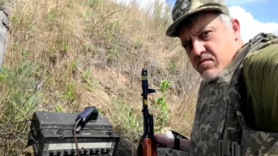 Від меблевої майстерні до операції «Вівальді»: історія бійця «Ари» 