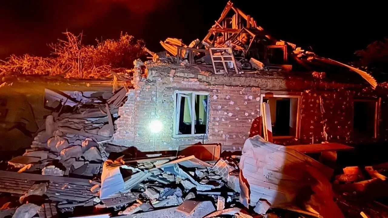 Вибухи у Дніпрі 19 жовтня: росіяни вдарили КАБами, поранено жінку Атака на Дніпро 19 жовтня 2026