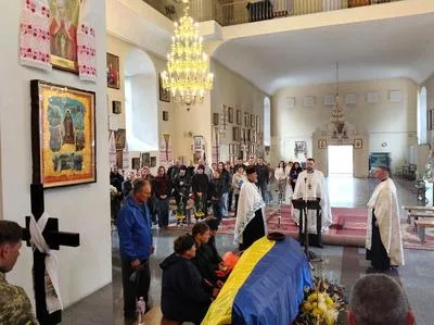 Полтавська громада попрощалась із загиблим захисником України