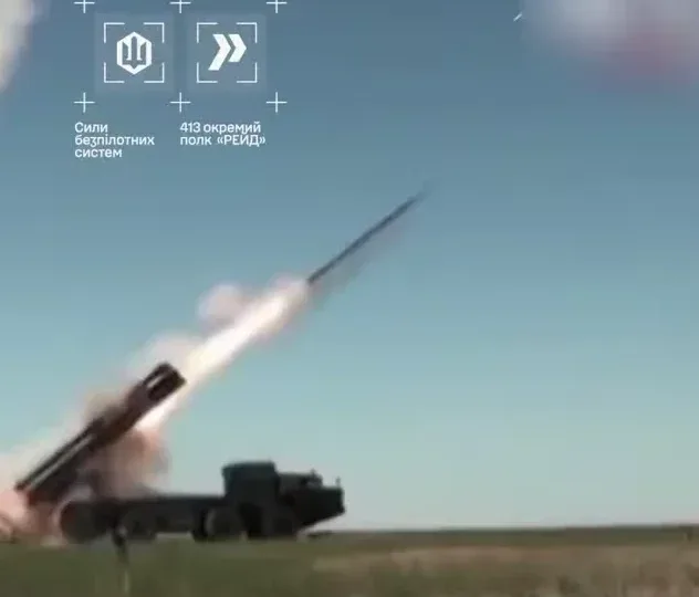 Сховали під імпровізованим захистом — не допомогло: дрон «Рейду» дістав «Ураган» 