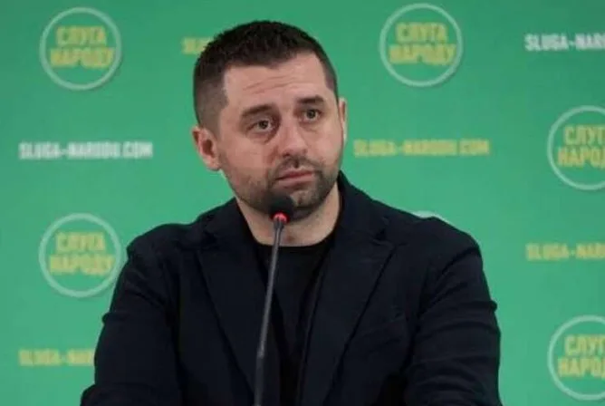 Давид Арахамия может получить влияние на Центр Разумкова, - источники