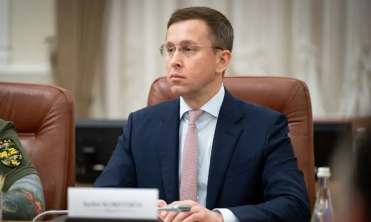 Чистки в министерствах: Кабмин ликвидирует 4 тысячи должностей и увольняет замминистров