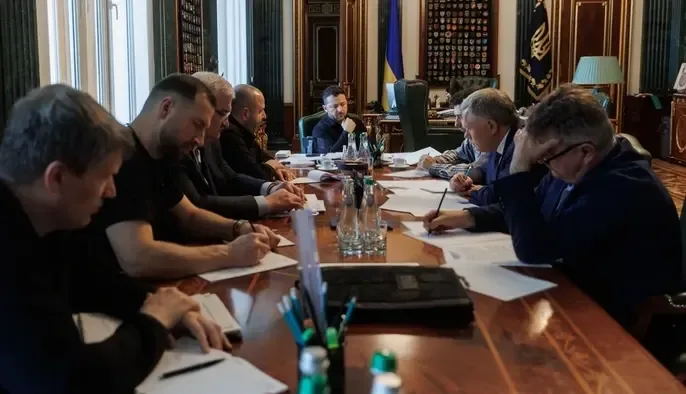 Українські пілоти найближчим часом почнуть навчання на французьких Rafale — Зеленський