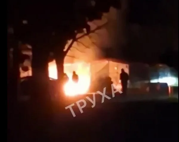 У Черкасах через недопалок і необережне поводження з вогнем горіли будинок та овочевий намет