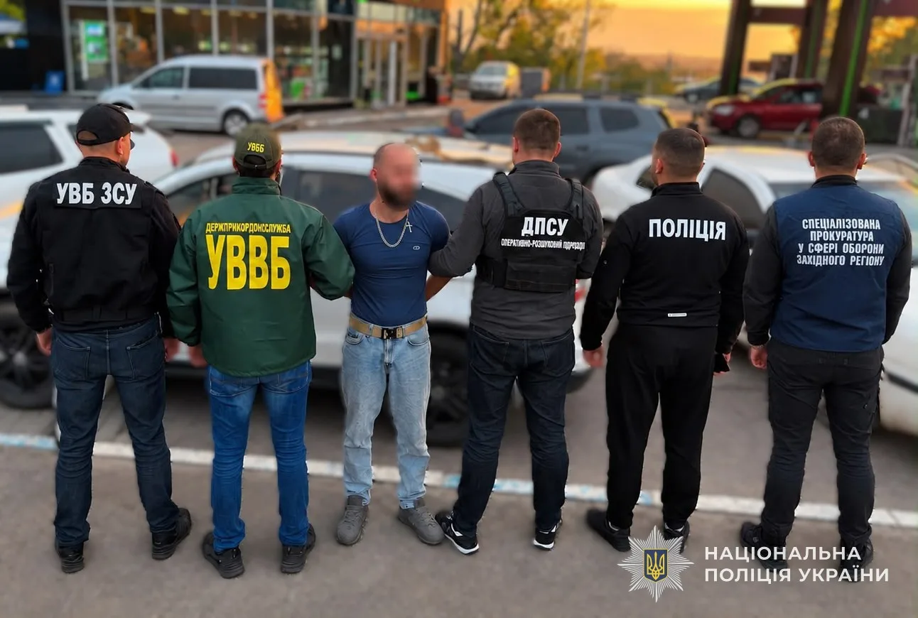 7,5 тисячі доларів за маршрут через кордон: у схемі переправлення фігурує мешканець Франківщини