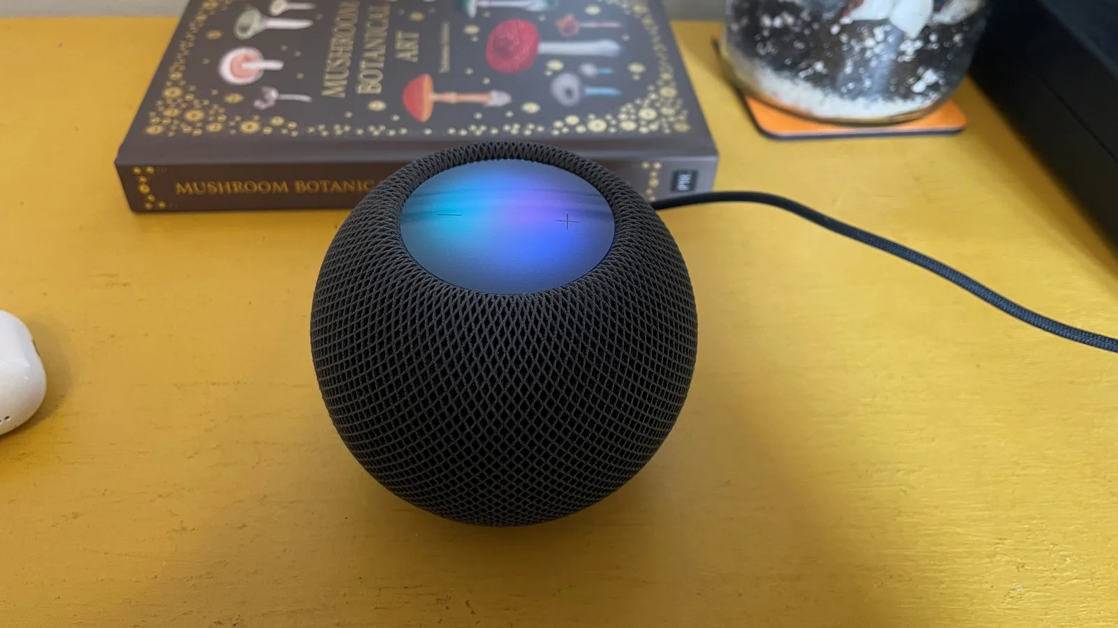 Компактная смарт-колонка Apple всего за $149: что умеет новая HomePod mini 2 (фото)