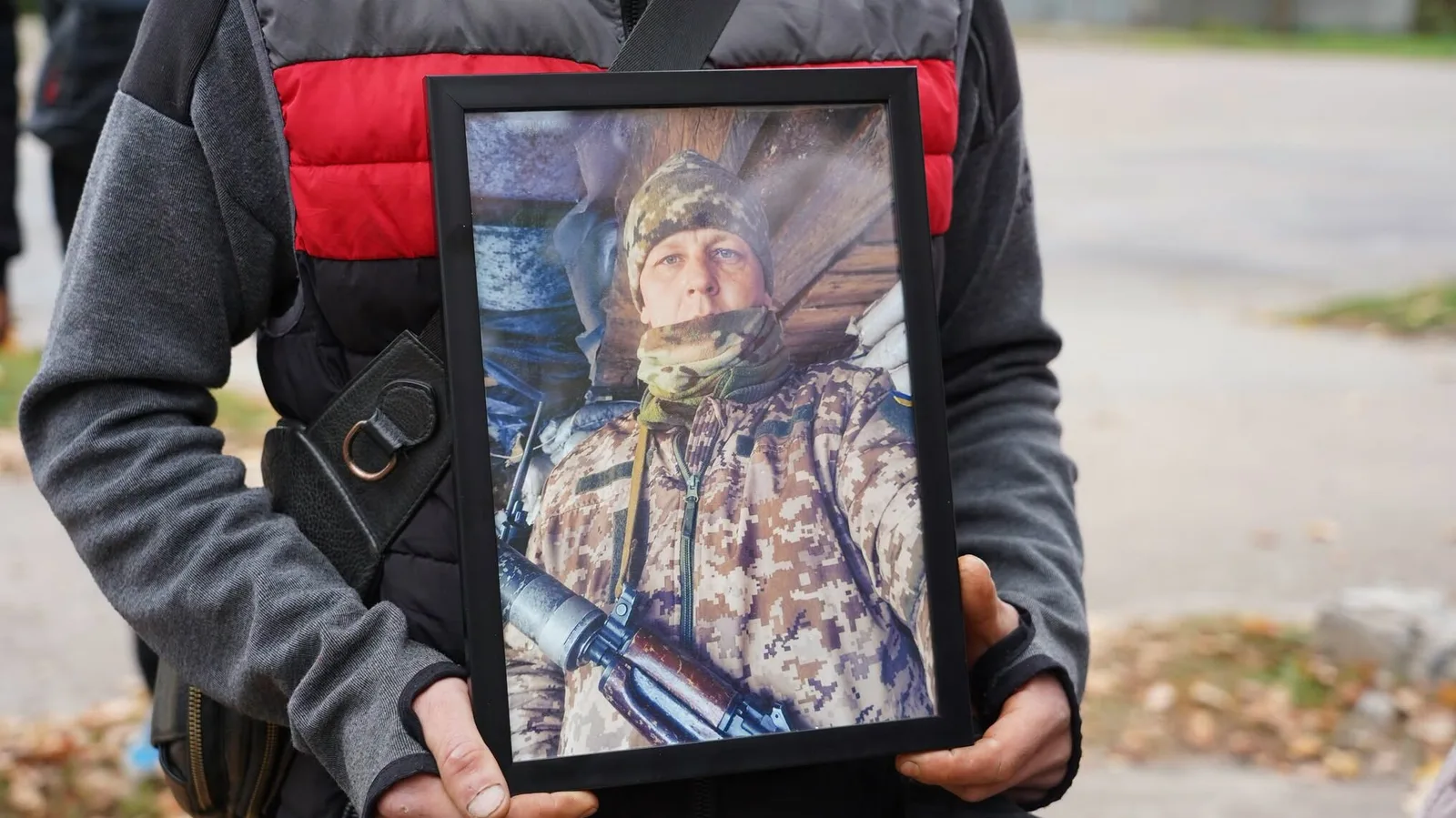 В останню путь провела громада на Чернігівщині загиблого воїна