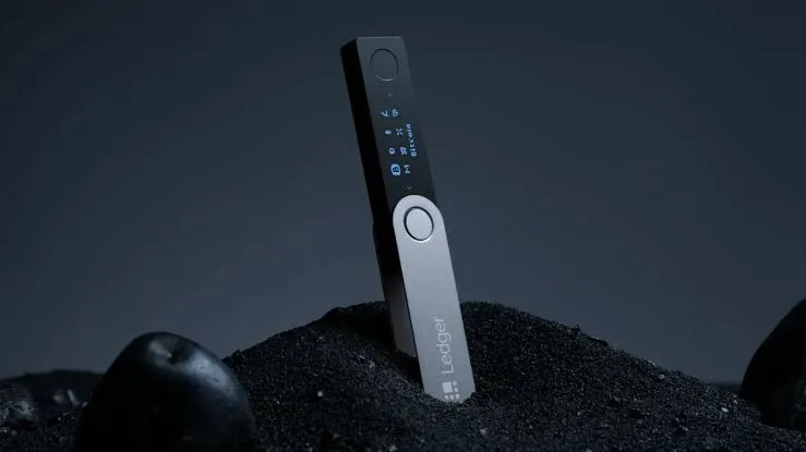 Организатор мошеннической схемы сам стал жертвой взлома Ledger