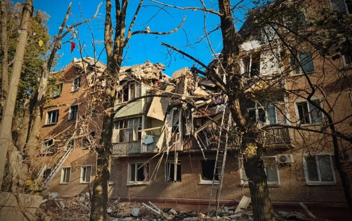 У Прилуках внаслідок ракетного удару загинули 5 людей, 26 поранено