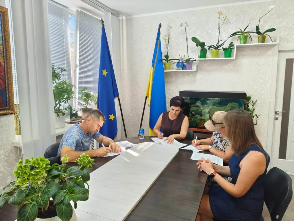 Троє дітей-сиріт знайшли нову родину у Саф’янівській громаді
