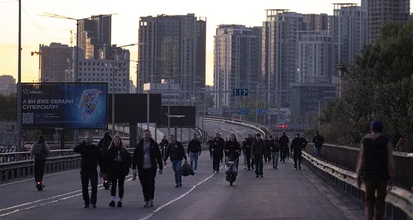 Воздушная тревога и мосты: могут ли уволить за опоздание и сколько должны заплатить за время в укрытии