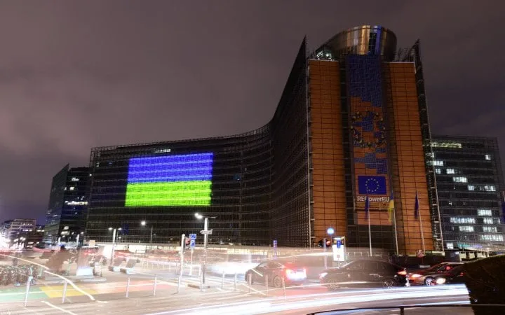 Депутати Європарламенту вимагають від керівництва ЄС не йти на співпрацю з Росією, як Трамп