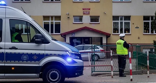 В Польше школы после серии нападений получили инструкции по безопасности: в основе лежит алгоритм "4U"