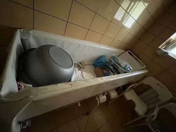 У сейфі знайшли гроші померлої підопічної: нові подробиці скандальної справи інтернату на Волині (фото)