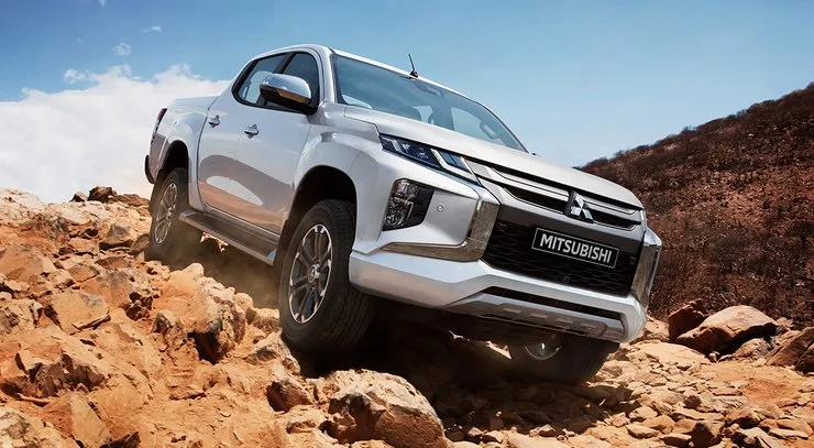 Автомобиль Mitsubishi Triton