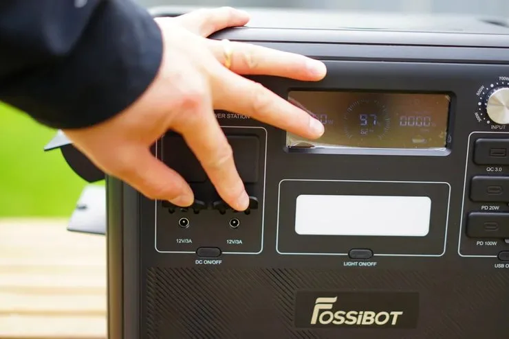 Портативная электростанция Fossibot F2400