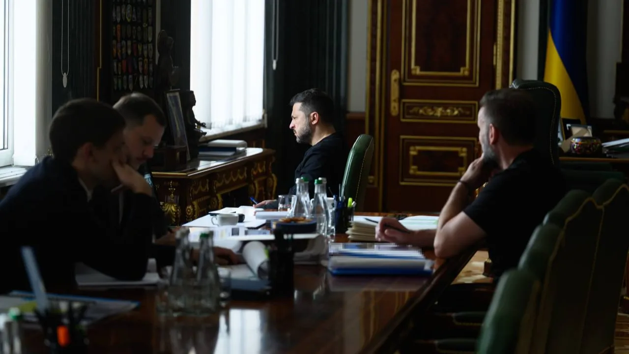 Зеленський: Маємо оновлену інформацію щодо підготовки росіян до масованого удару