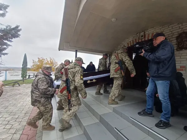 Пережив пекло полону, але серце зупинилося в лікарні:&nbsp;на Волині попрощалися з воїном Вадимом Яковським (фото)