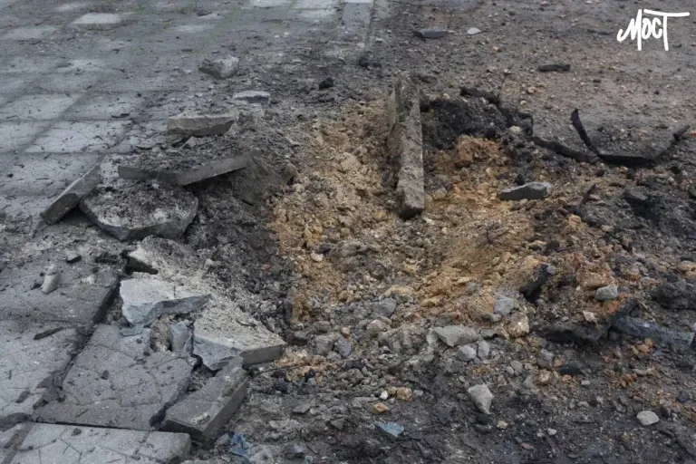 Через російський обстріл у Комишанах пошкоджено службову автівку КП