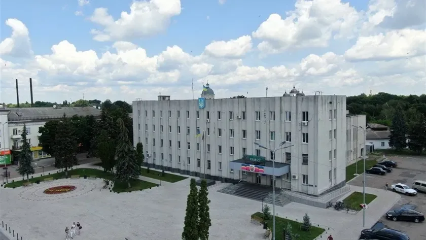 Депутати Ніжинської міської ради вимагають негайного розблокування бюджетних платежів