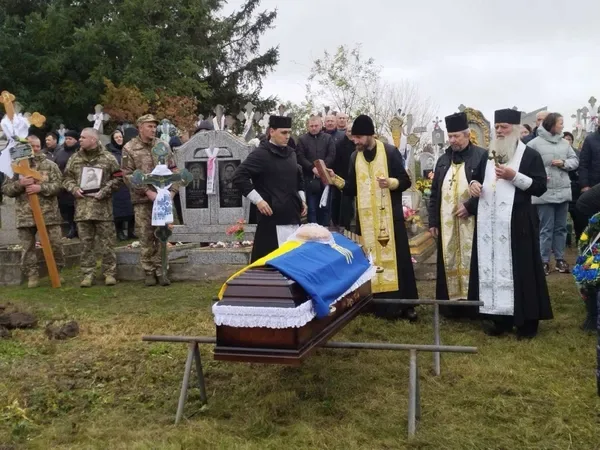 На Волині провели в останню земну дорогу Героя Юрія Віценюка (фото)