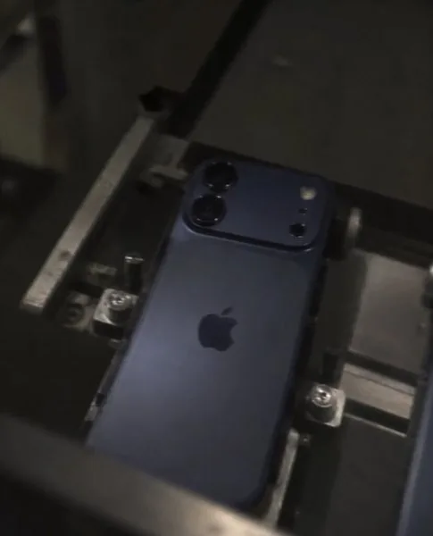 Базовая модель iPhone 18