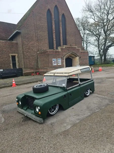 Уникальный Land Rover продают за $ 20 000
