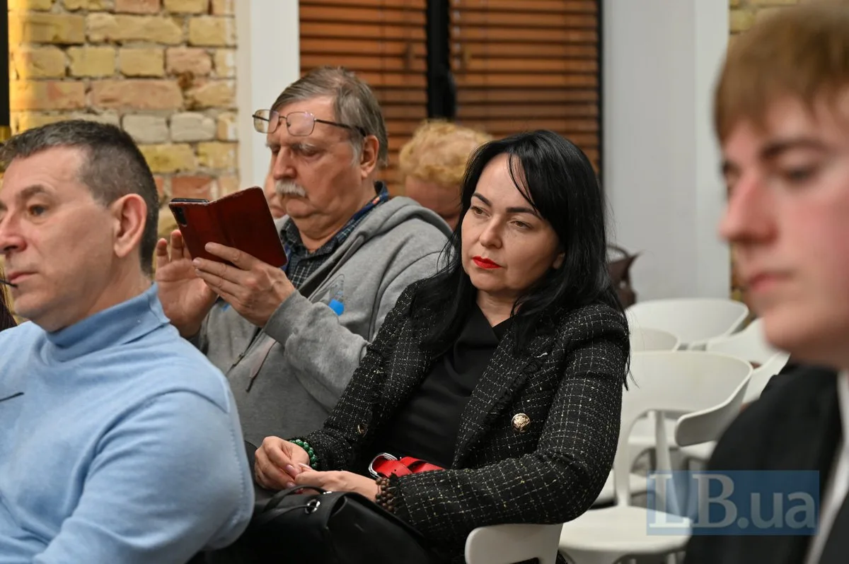 Гості дискусії