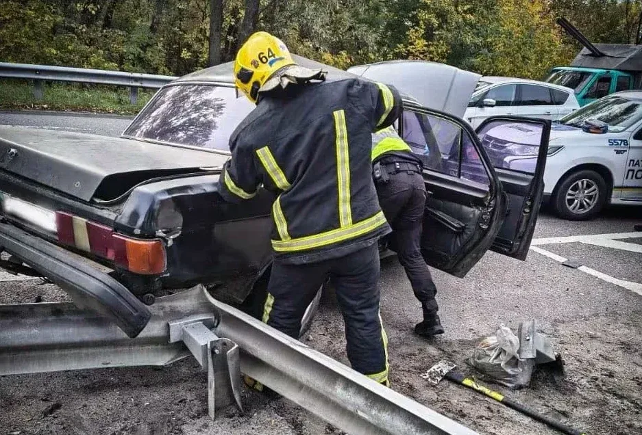 На Фастівщині в ДТП поблизу Глевахи загинула людина, постраждали двоє дітей