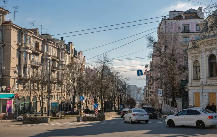 У центрі Києва обмежать рух до кінця жовтня: що відбуватиметься на Великій Васильківській