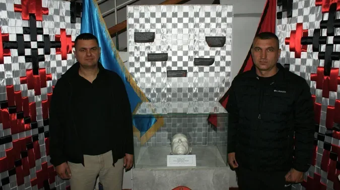На Волині презентували посмертну маску Степана Бандери (фото)